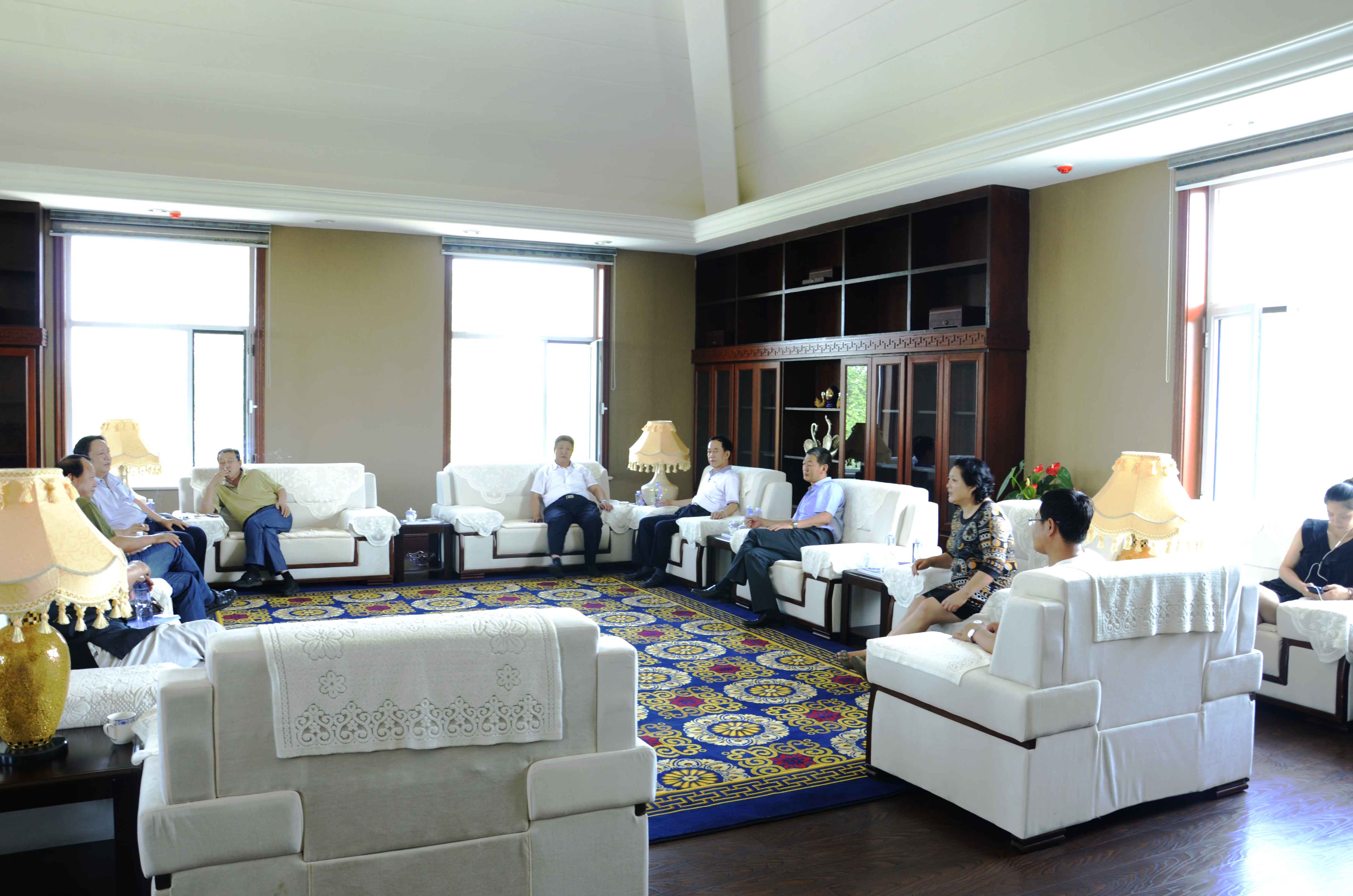 內蒙古農牧業(yè)產(chǎn)業(yè)化龍頭企業(yè)羊絨產(chǎn)業(yè)分會(huì )成立大會(huì )籌備會(huì )