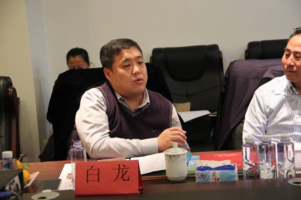 寶全農貿物流園總經(jīng)理白龍做合作意向表態(tài).JPG